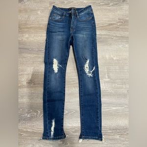 Blue Jeans with cuts